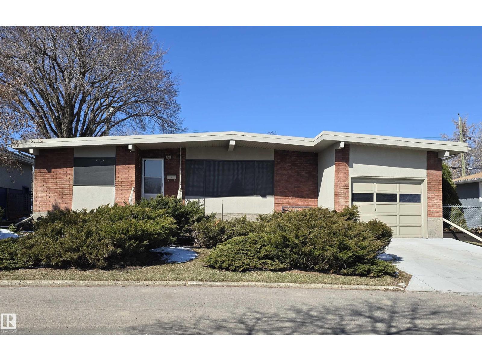 9624 75 ST NW, edmonton, Alberta