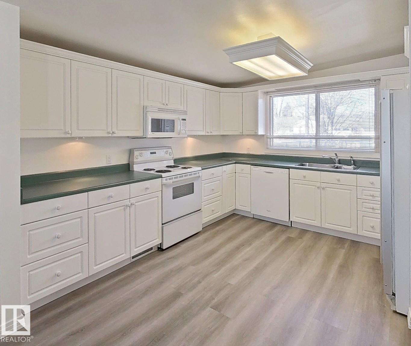 9624 75 St Nw, Edmonton, Alberta  T6C 2H9 - Photo 8 - E4484977