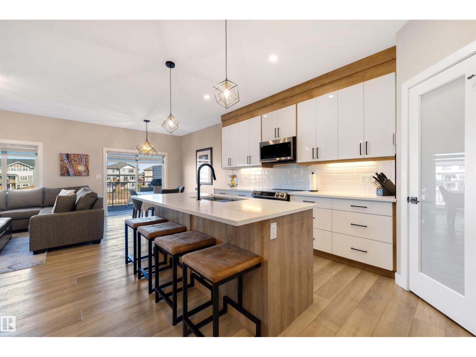 12 Amberley Ba, Spruce Grove, Alberta  T7X 2X4 - Photo 3 - E4484978
