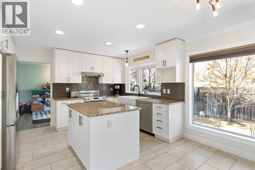 656 Willow Brook Drive Se, Calgary, Alberta  T2J 1N8 - Photo 3 - A2302207