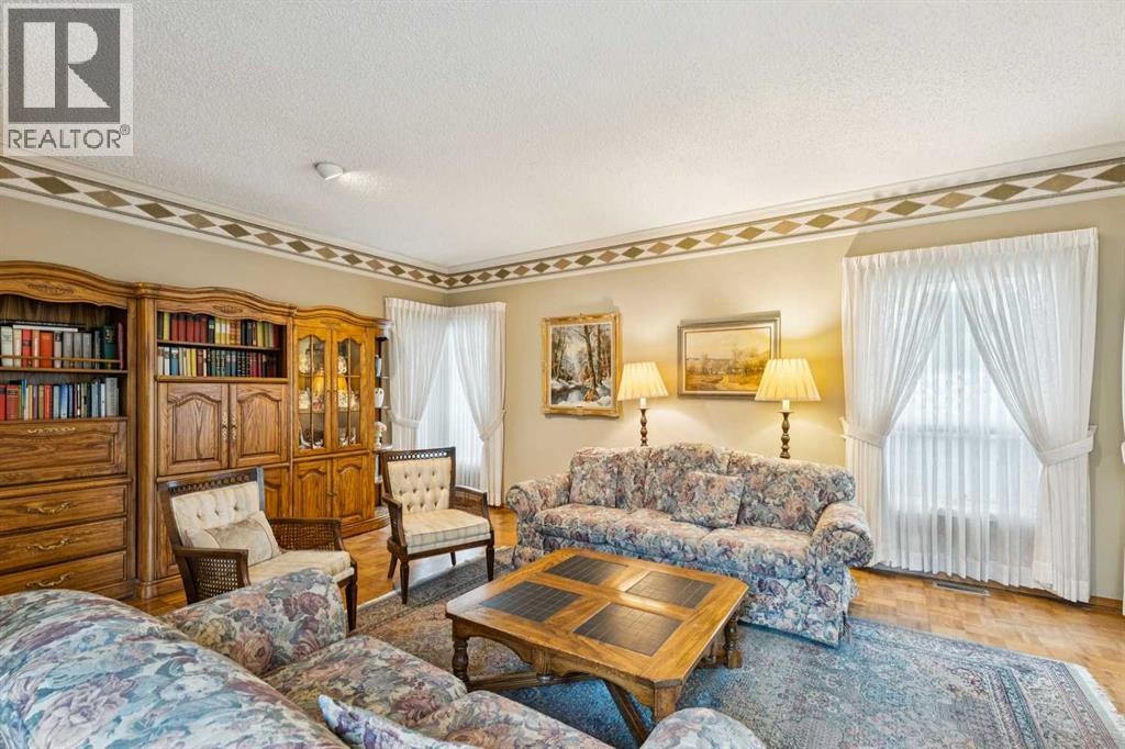 24 Westwood Crescent Sw, Calgary, Alberta  T3C 2W6 - Photo 19 - A2302603