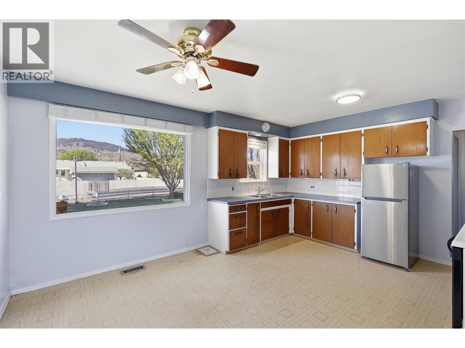 465 Linden Avenue, Kamloops, British Columbia  V2B 2N4 - Photo 10 - 10384882