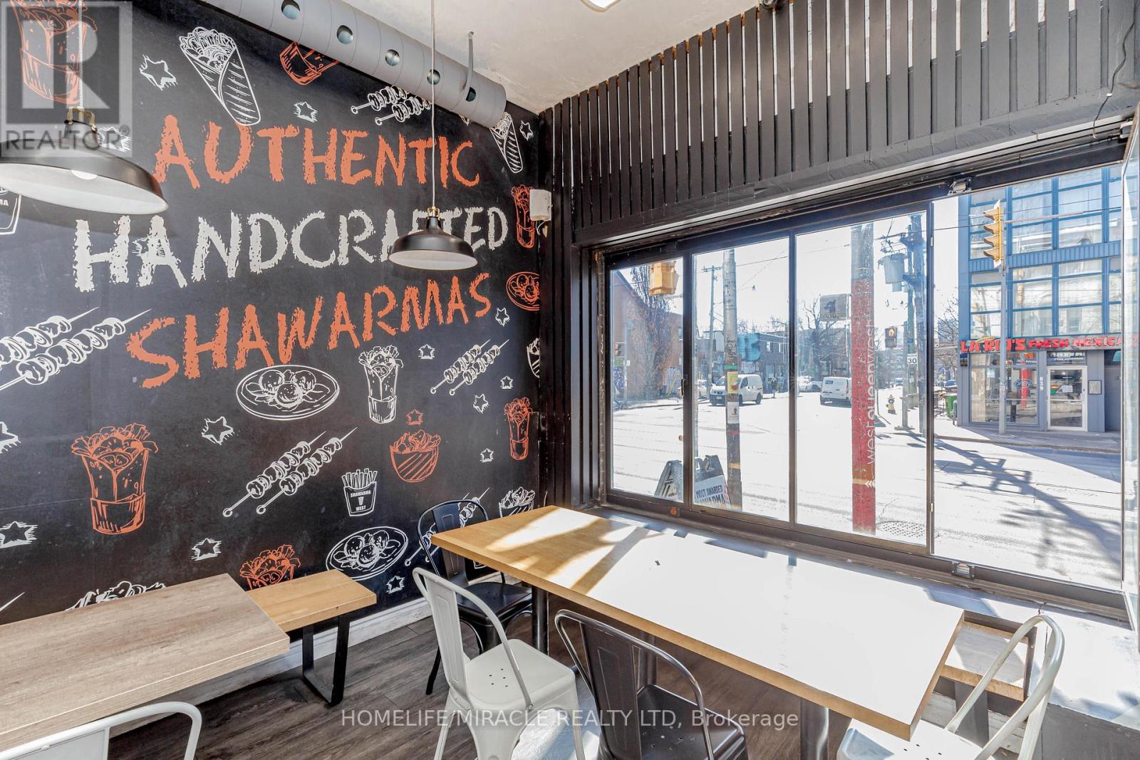 746 Queen Street, Toronto, Ontario  M6J 1E9 - Photo 4 - C13065204