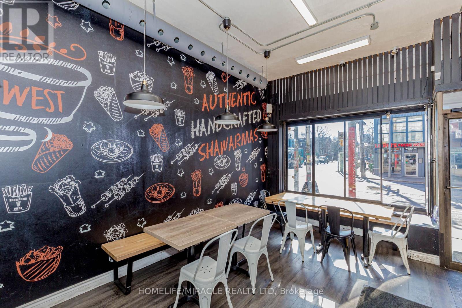 746 Queen Street, Toronto, Ontario  M6J 1E9 - Photo 9 - C13065204