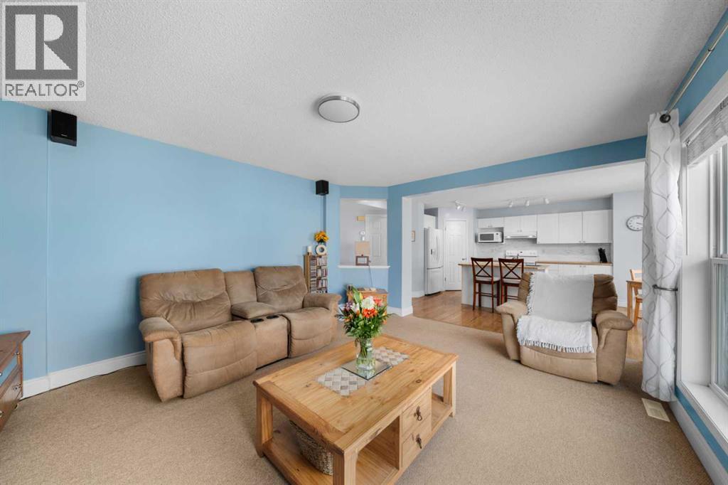 66 Crystalridge Crescent, Okotoks, Alberta  T1S 1V2 - Photo 10 - A2305869