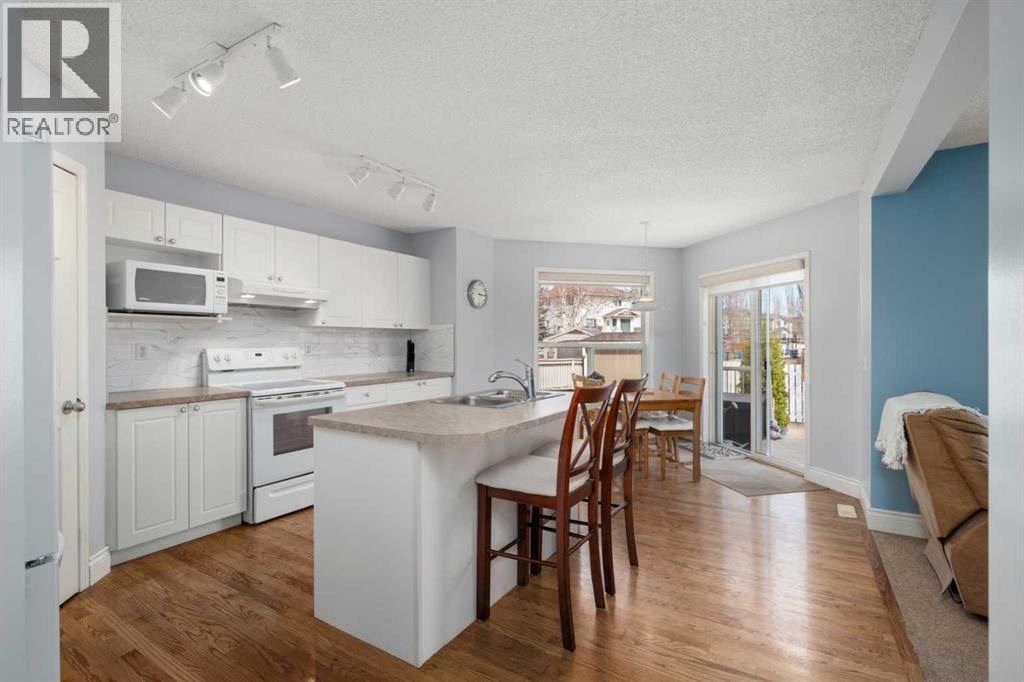 66 Crystalridge Crescent, Okotoks, Alberta  T1S 1V2 - Photo 3 - A2305869