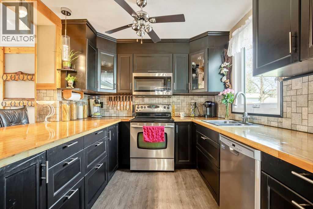 194 Abergale Close Ne, Calgary, Alberta  T2A 6J1 - Photo 7 - A2306624