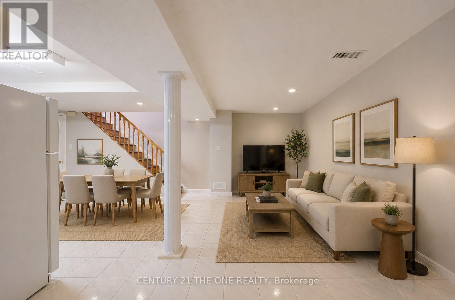 21 Larratt Lane, Richmond Hill, Ontario  L4C 9J1 - Photo 21 - N12976576
