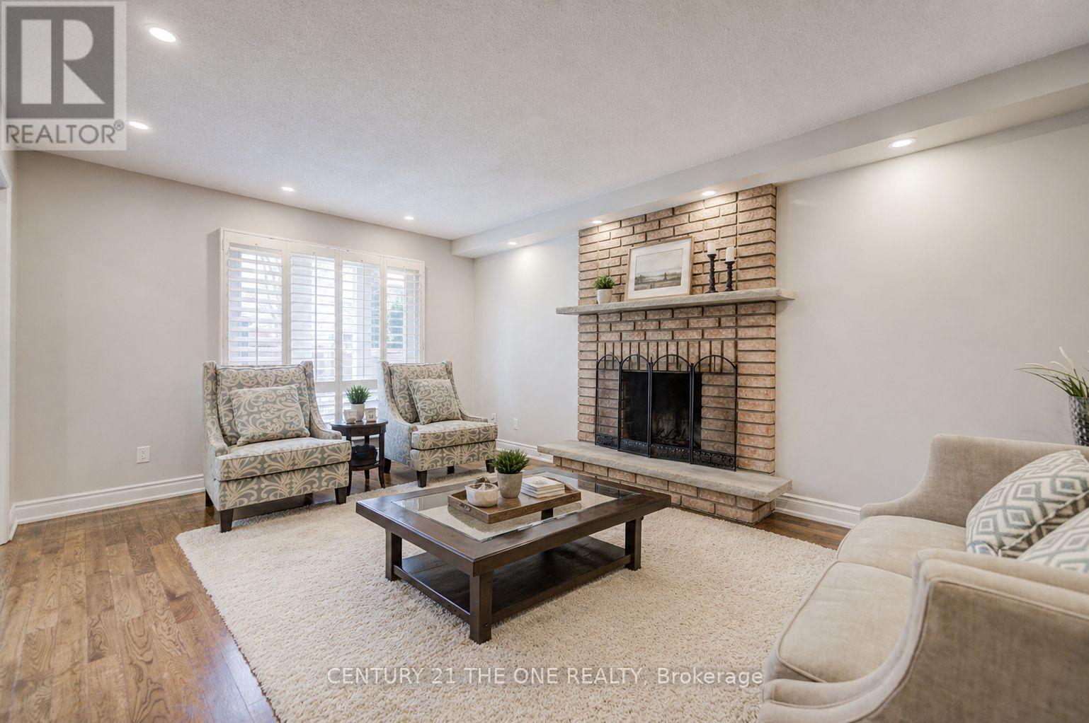 21 Larratt Lane, Richmond Hill, Ontario  L4C 9J1 - Photo 14 - N12976576