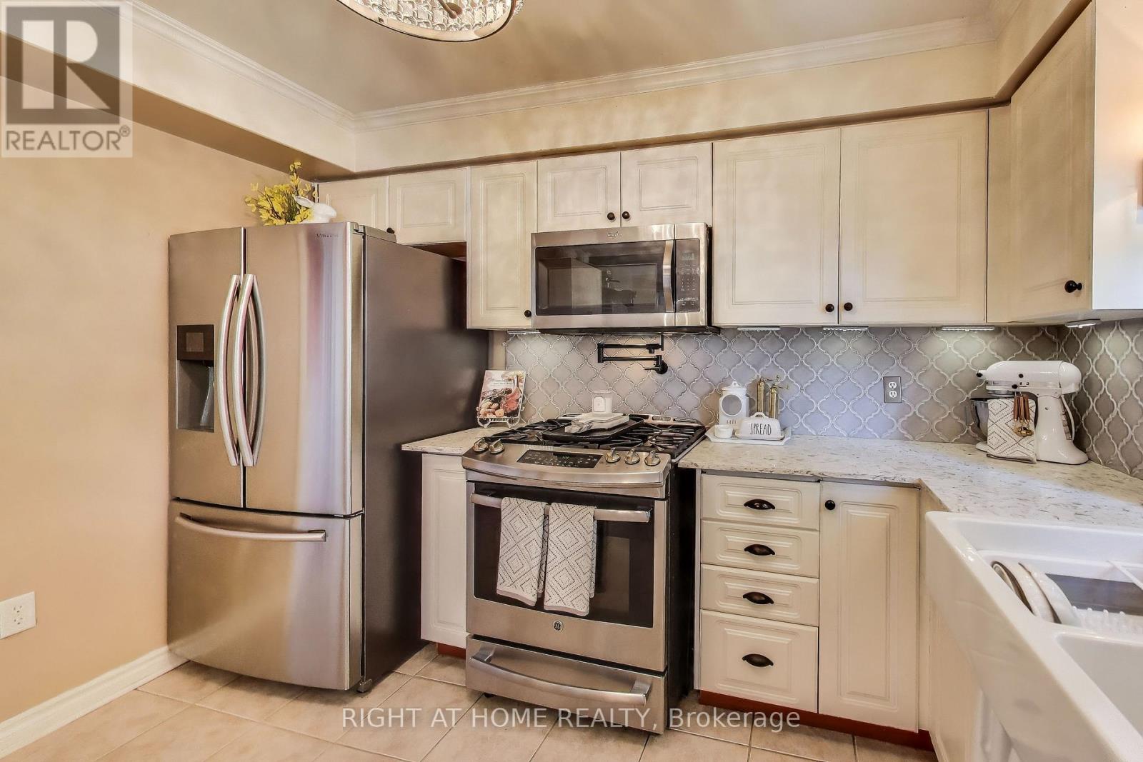 55 Knupp Road, Barrie, Ontario  L4N 0R7 - Photo 5 - S12788892