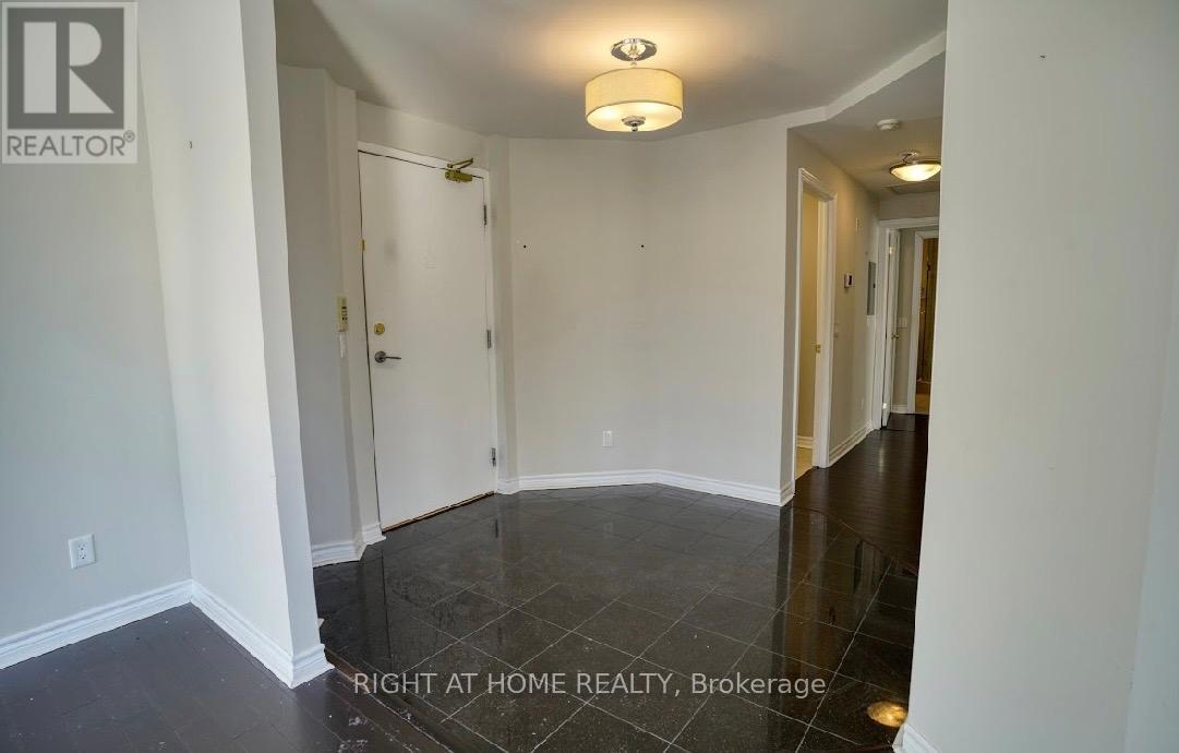 410 - 483 Faith Drive, Mississauga, Ontario  L5R 0A1 - Photo 6 - W12767394