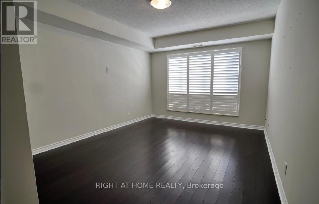 410 - 483 Faith Drive, Mississauga, Ontario  L5R 0A1 - Photo 14 - W12767394
