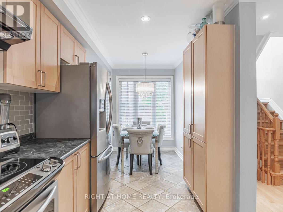 45 Rutland Street, Toronto, Ontario  M6N 5G1 - Photo 12 - W12898286