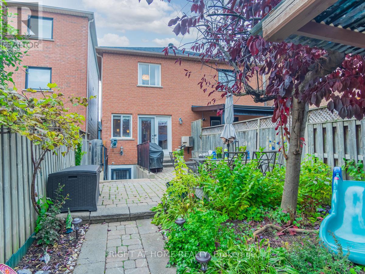 45 Rutland Street, Toronto, Ontario  M6N 5G1 - Photo 30 - W12898286