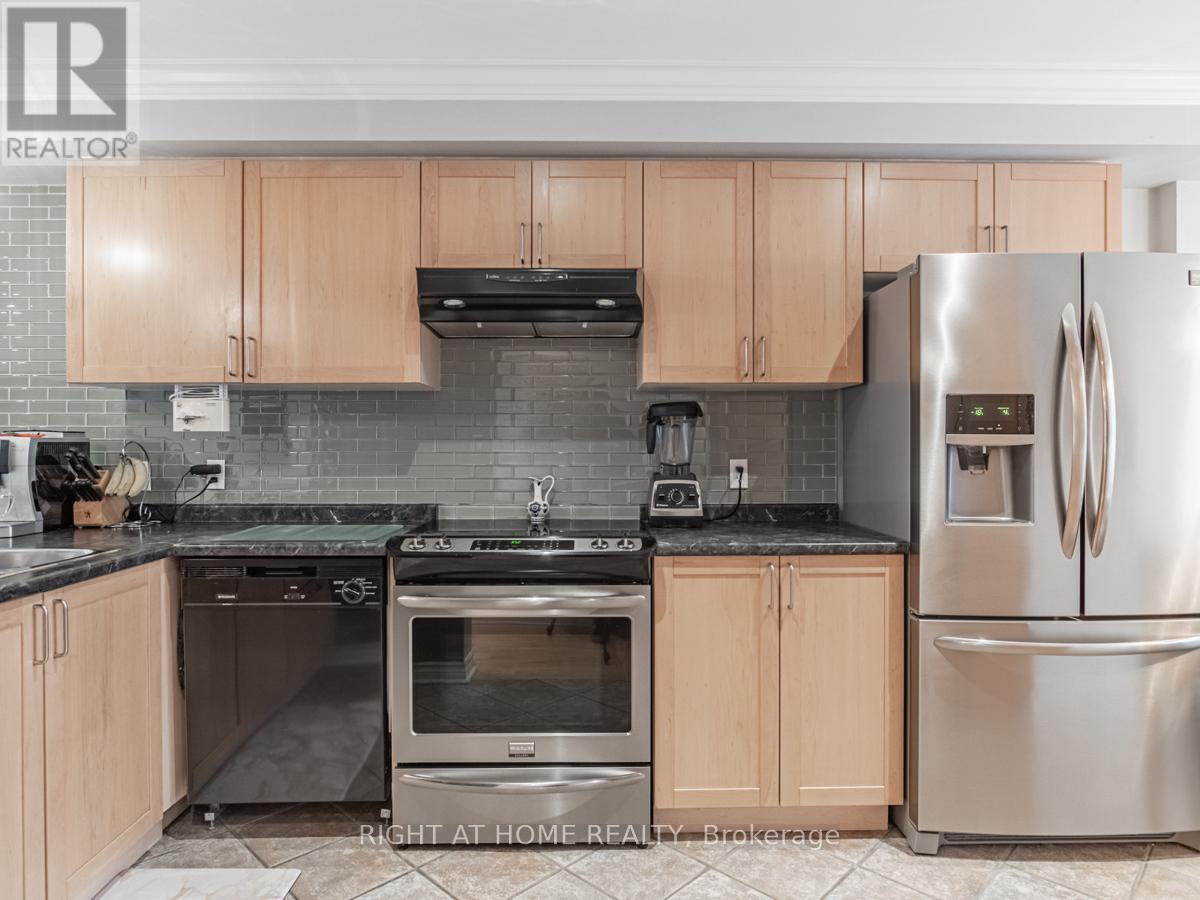 45 Rutland Street, Toronto, Ontario  M6N 5G1 - Photo 13 - W12898286