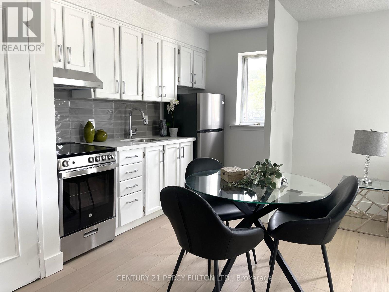 6 - 2373 BLOOR STREET W, Toronto, Ontario