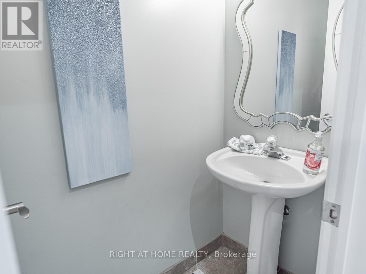 45 Rutland Street, Toronto, Ontario  M6N 5G1 - Photo 17 - W12898286