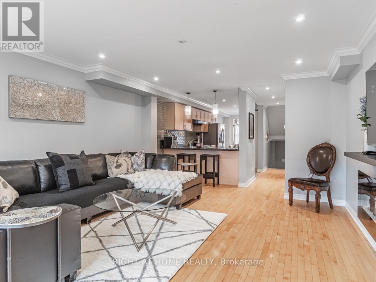 45 Rutland Street, Toronto, Ontario  M6N 5G1 - Photo 5 - W12898286