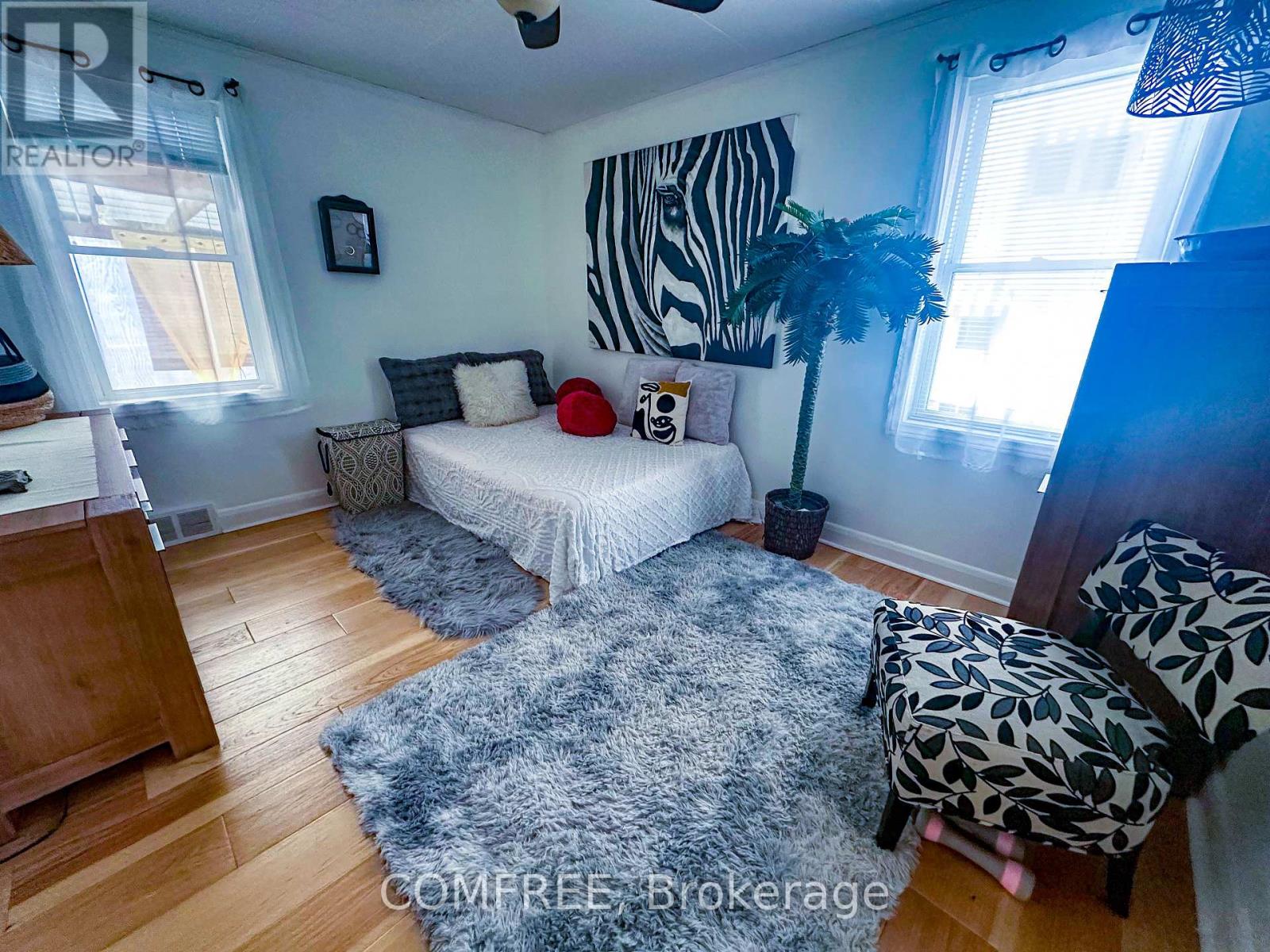38 South Edgeware Road, St. Thomas, Ontario  N5P 2H4 - Photo 9 - X13008790