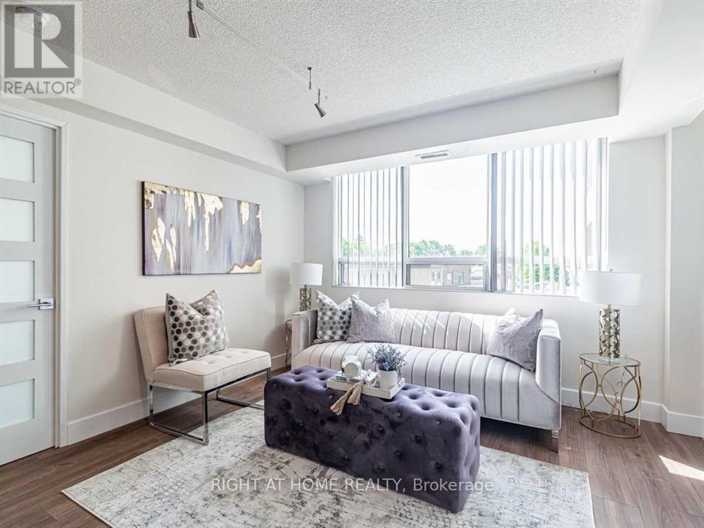 215 - 555 Wilson Hts Boulevard, Toronto, Ontario  M3H 6B5 - Photo 5 - C12884956