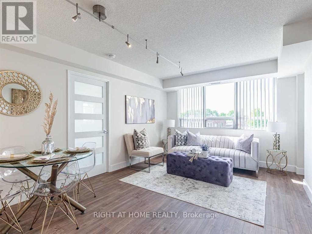 215 - 555 Wilson Hts Boulevard, Toronto, Ontario  M3H 6B5 - Photo 4 - C12884956