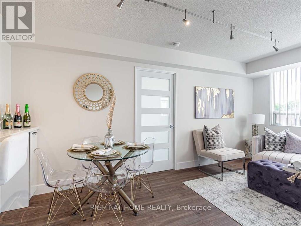 215 - 555 Wilson Hts Boulevard, Toronto, Ontario  M3H 6B5 - Photo 7 - C12884956