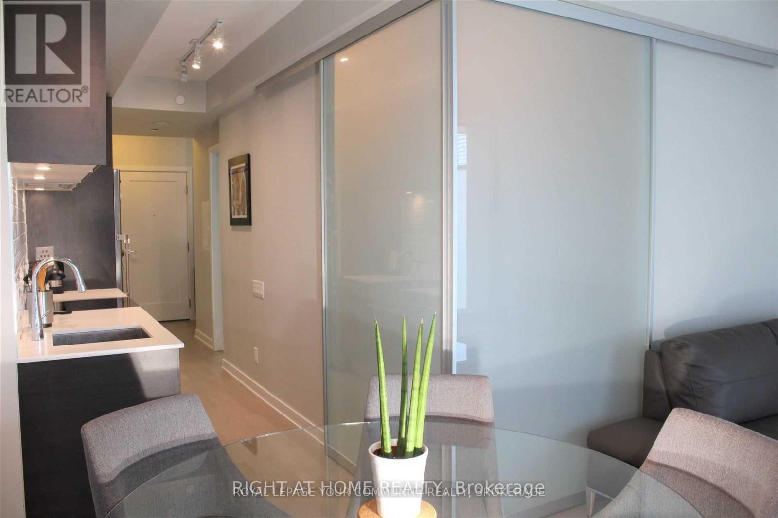 1203 - 57 St. Joseph Street, Toronto, Ontario  M5S 0C5 - Photo 10 - C13043088