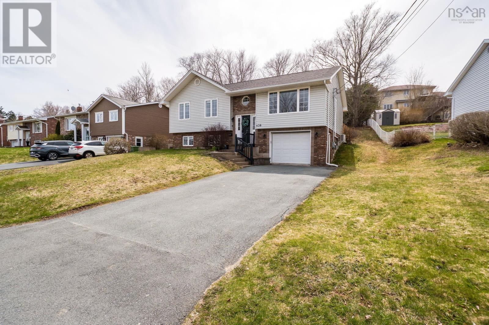 438 Colby Drive, Dartmouth, Nova Scotia  B2V 2K6 - Photo 2 - 202609172