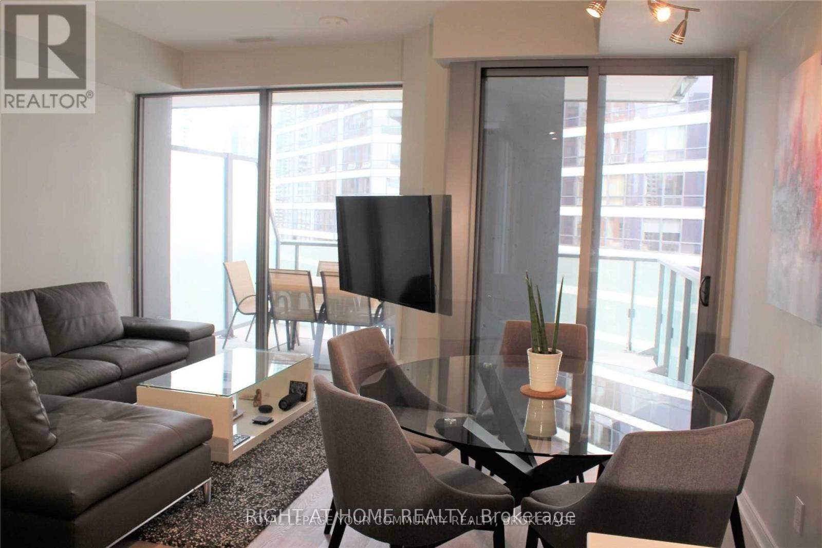 1203 - 57 St. Joseph Street, Toronto, Ontario  M5S 0C5 - Photo 7 - C13043088