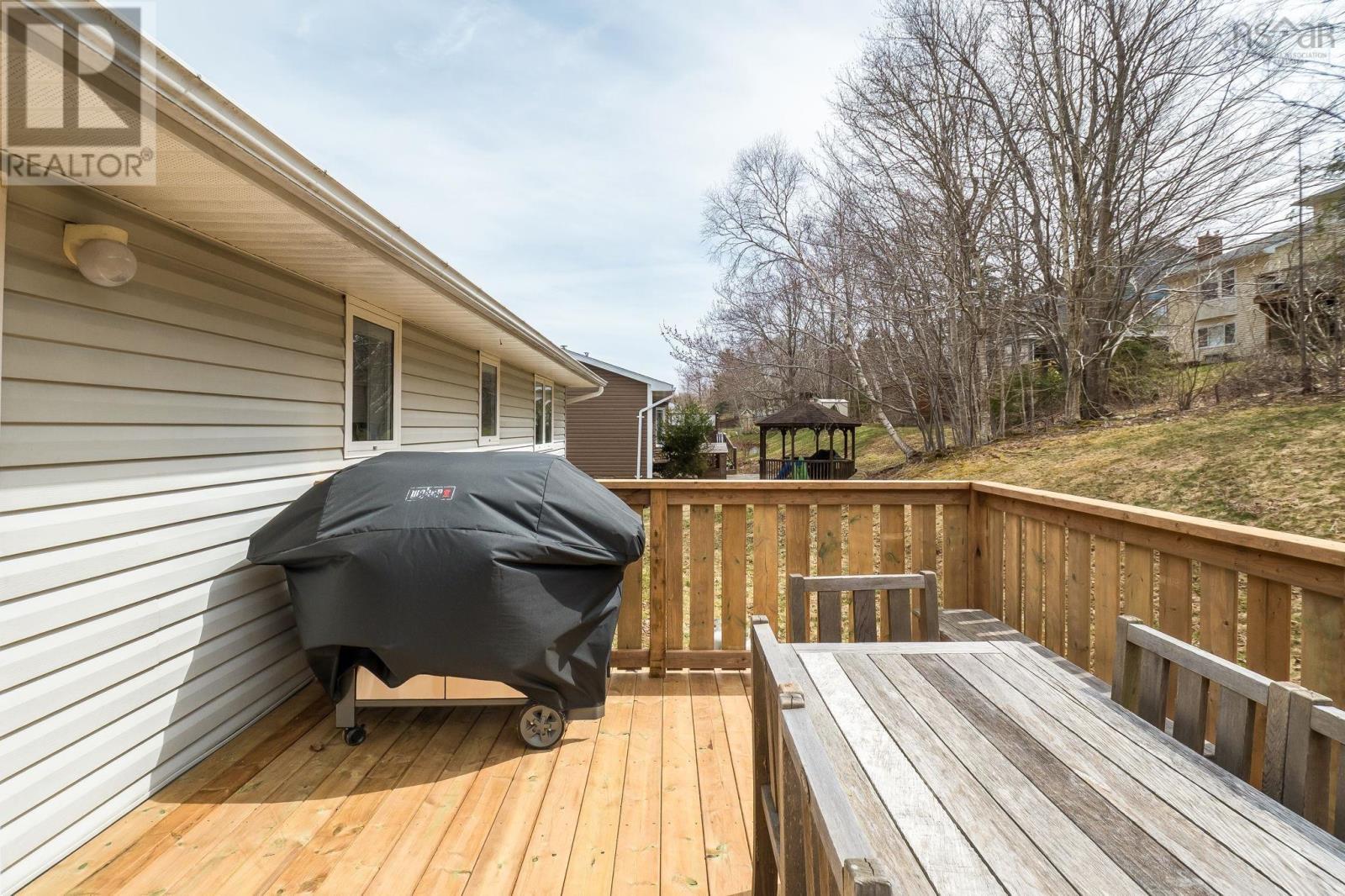 438 Colby Drive, Dartmouth, Nova Scotia  B2V 2K6 - Photo 32 - 202609172