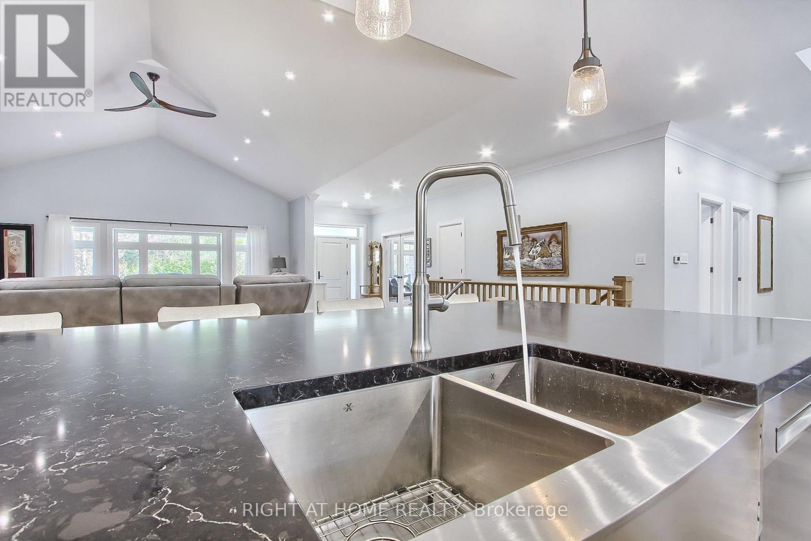 2705 14th Line, Innisfil, Ontario  L0L 1R0 - Photo 12 - N12495028
