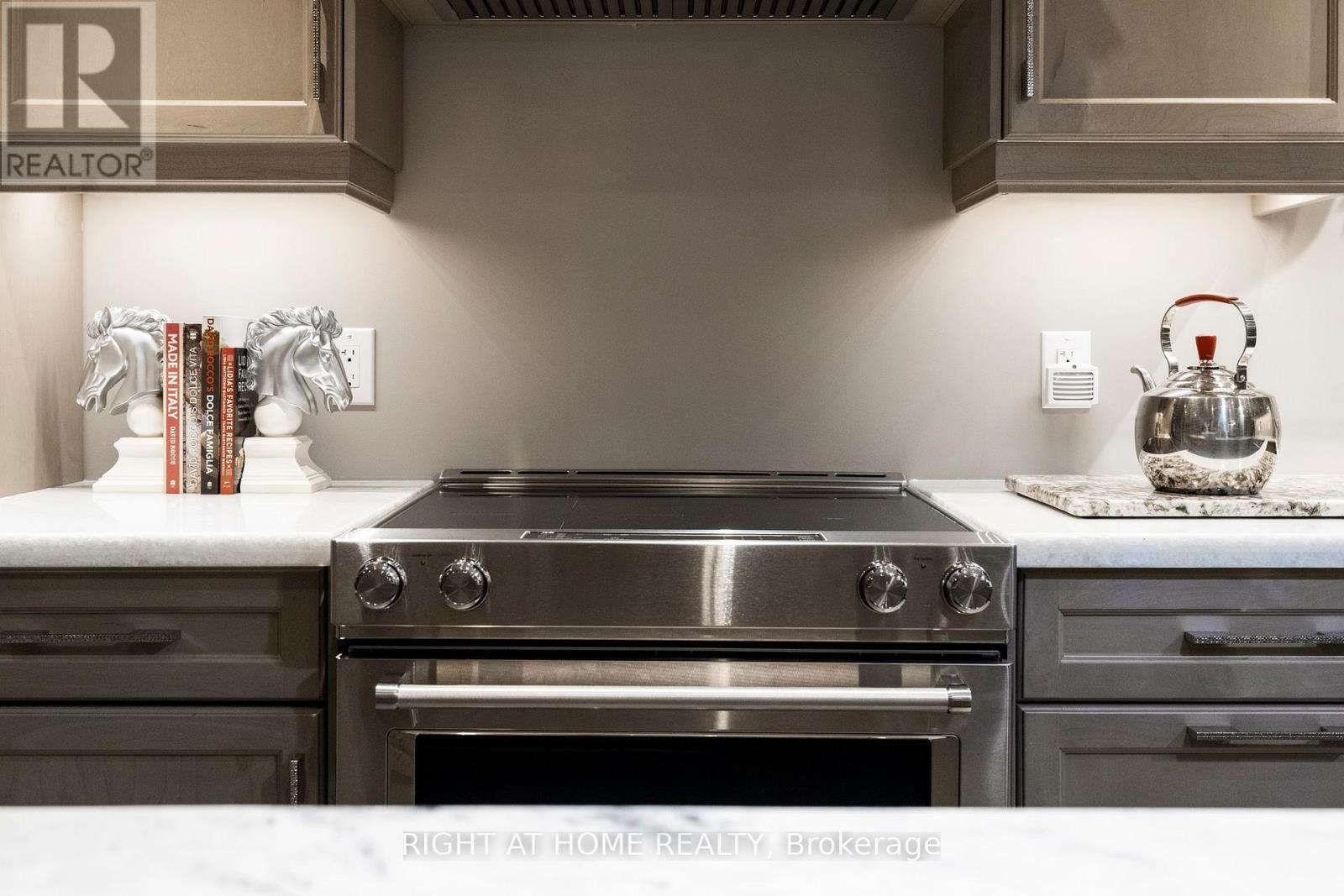 131 Robert Berry Crescent, King, Ontario  L7B 0M3 - Photo 42 - N12866756