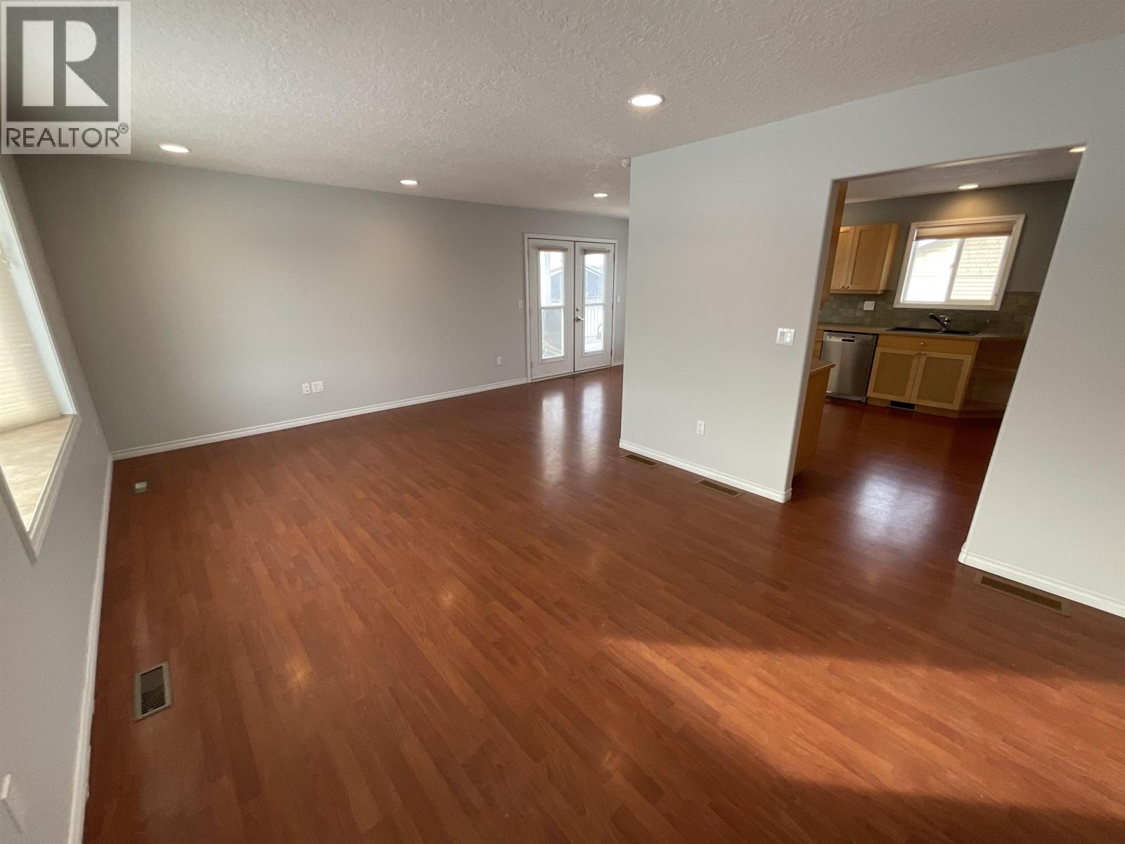 9916 111 Avenue, Fort St. John, British Columbia  V1J 2V1 - Photo 8 - R3096548