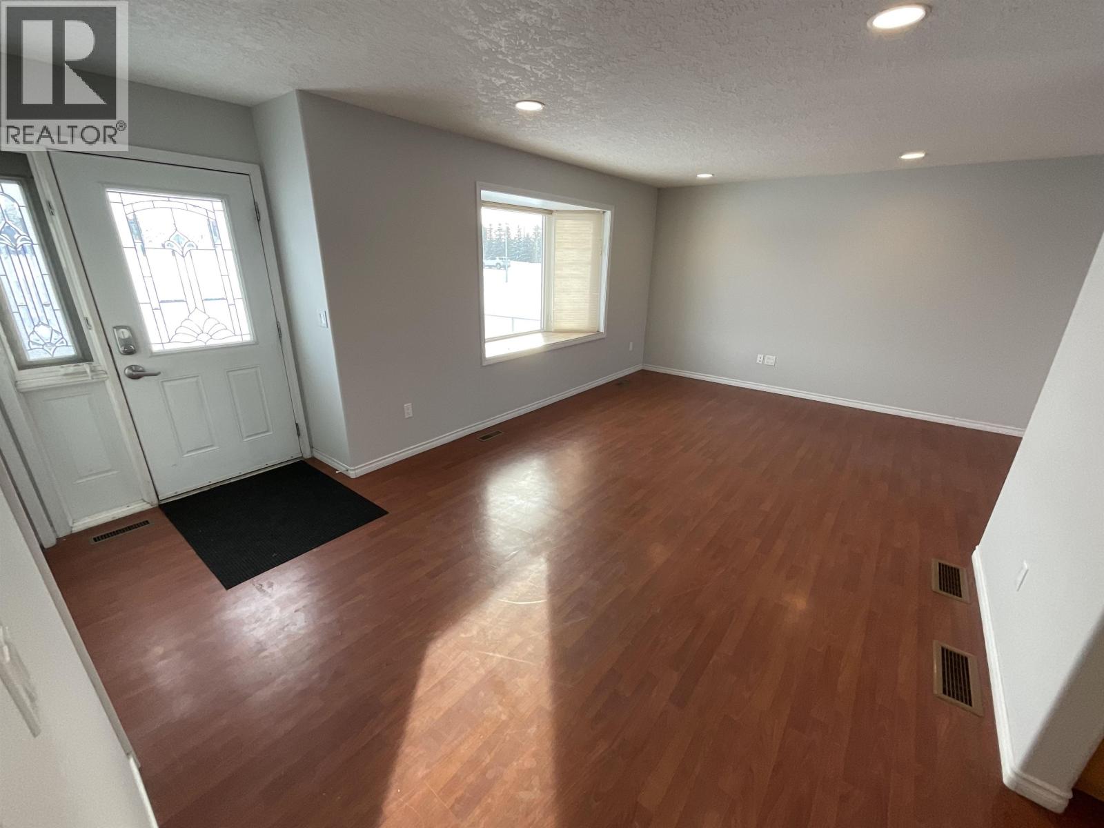 9916 111 Avenue, Fort St. John, British Columbia  V1J 2V1 - Photo 9 - R3096548