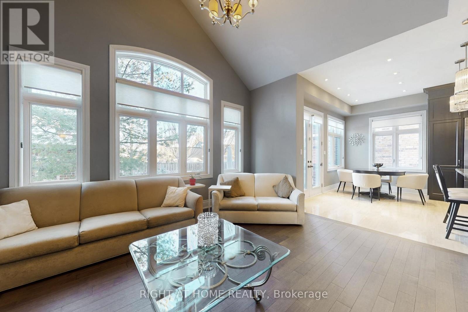 131 Robert Berry Crescent, King, Ontario  L7B 0M3 - Photo 5 - N12866756