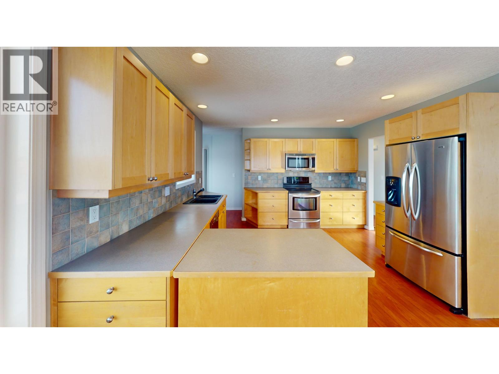 9916 111 Avenue, Fort St. John, British Columbia  V1J 2V1 - Photo 13 - R3096548