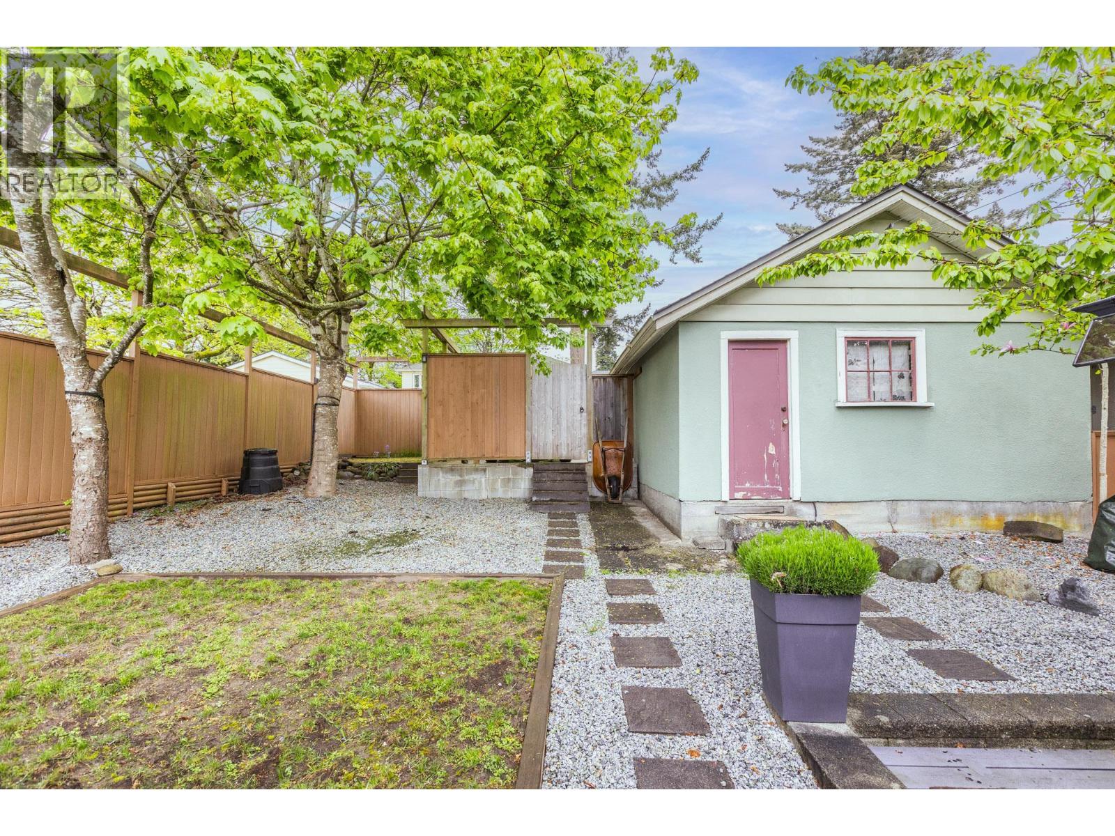1613 Hamilton Street, New Westminster, British Columbia  V3M 2N7 - Photo 36 - R3115866