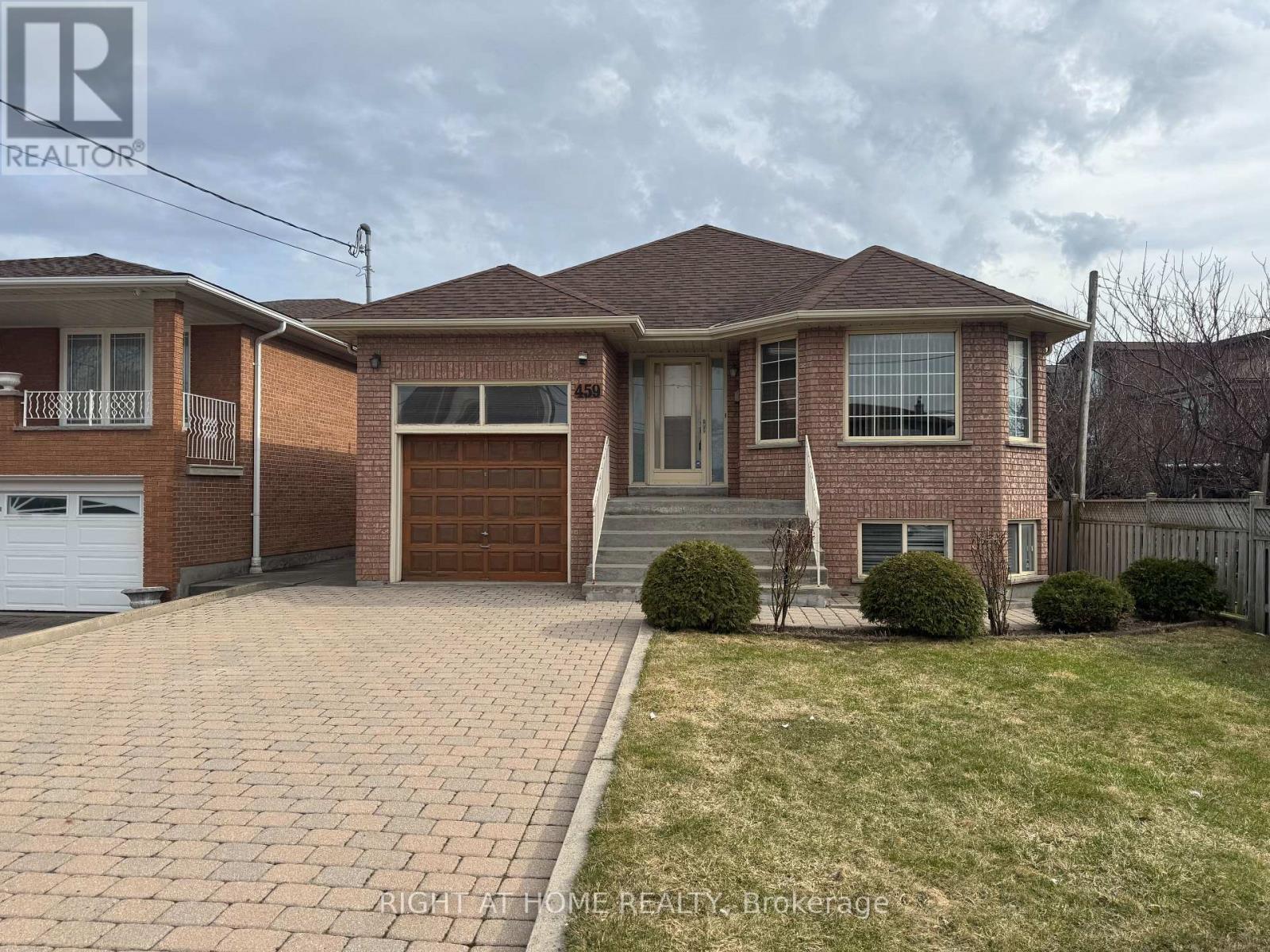 459 MAPLE LEAF DRIVE, Toronto, Ontario