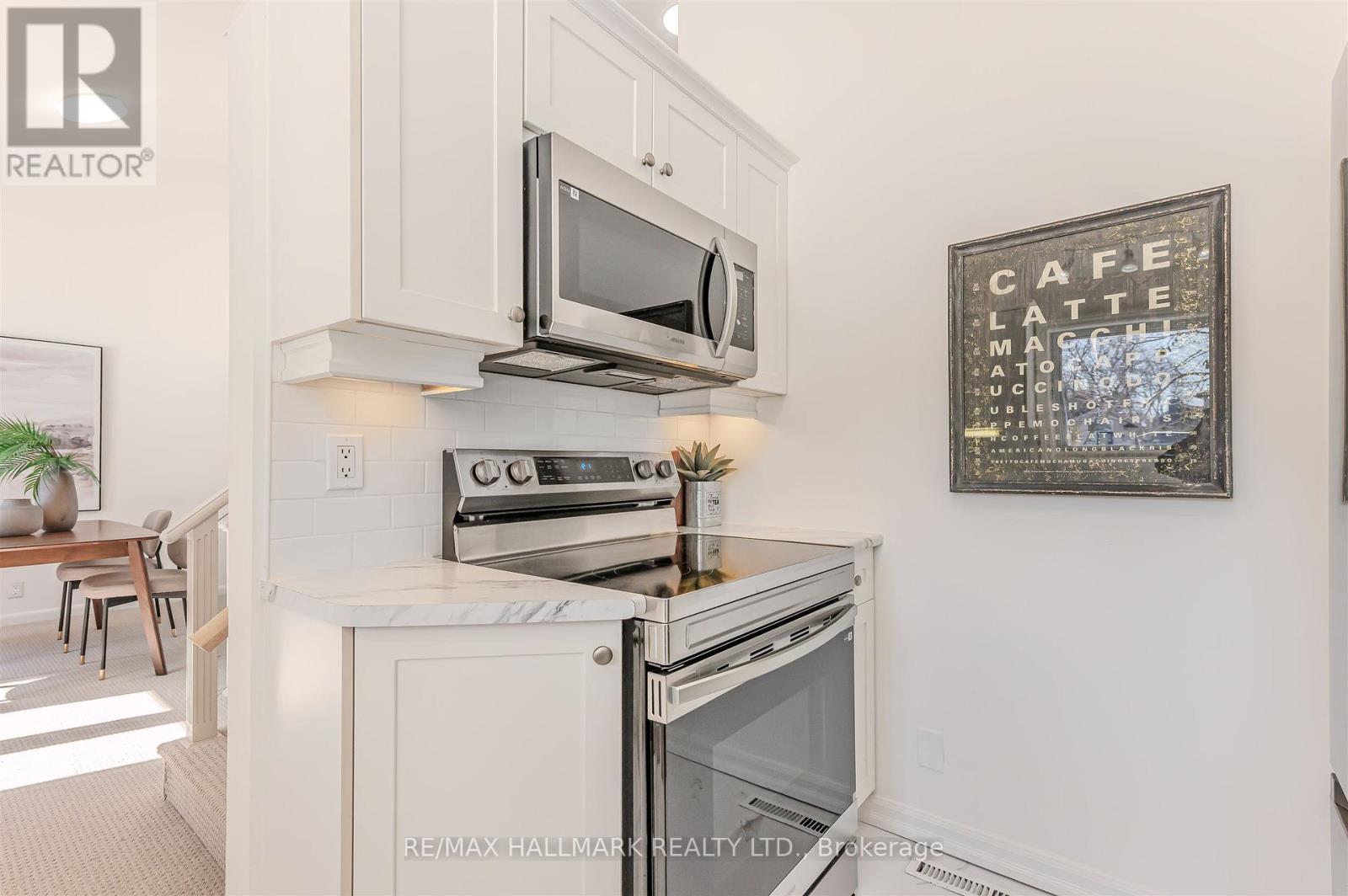 16 Burdock Lane, Toronto, Ontario  M3C 2G5 - Photo 11 - C12884302
