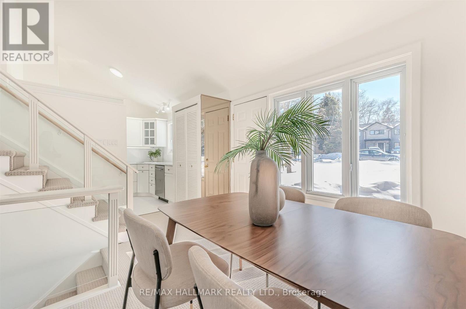 16 Burdock Lane, Toronto, Ontario  M3C 2G5 - Photo 9 - C12884302