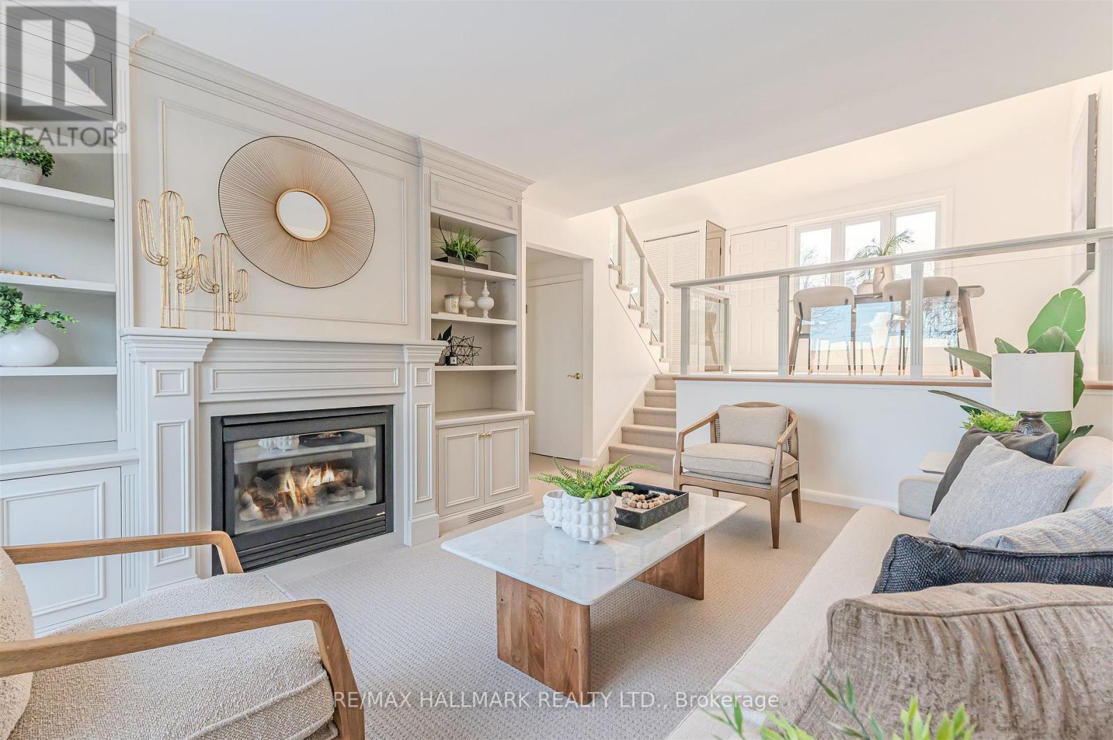 16 Burdock Lane, Toronto, Ontario  M3C 2G5 - Photo 5 - C12884302