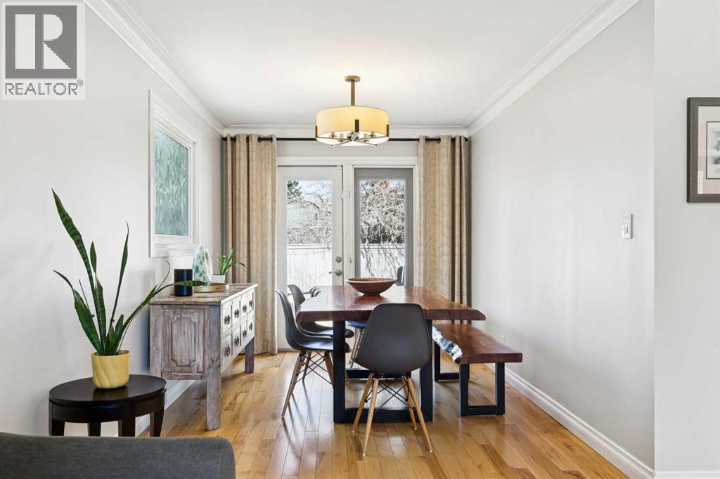 734 Oakhill Place Sw, Calgary, Alberta  T2V 3X9 - Photo 6 - A2299715