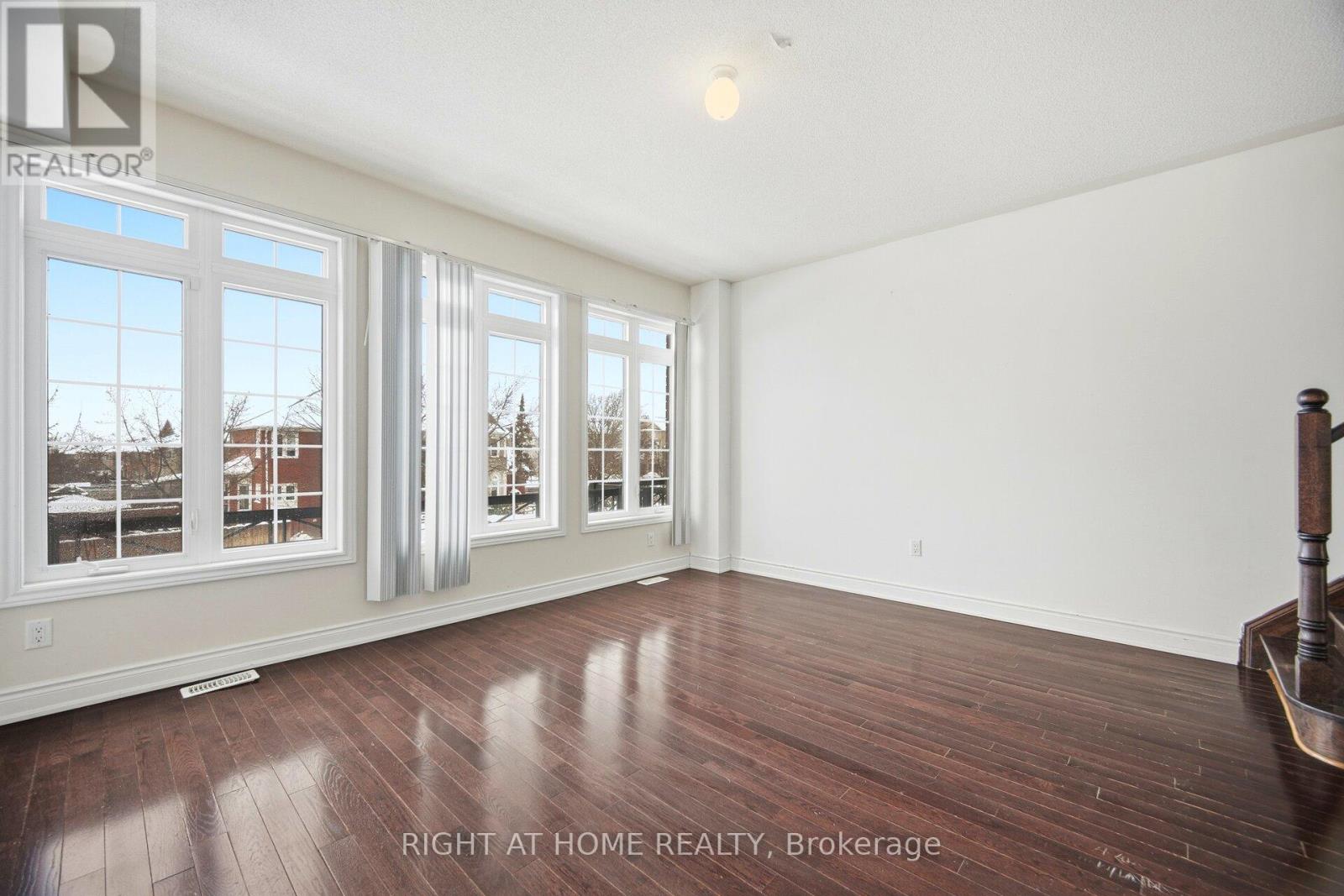 7114 Triumph Lane, Mississauga, Ontario  L5N 0C5 - Photo 16 - W13039906