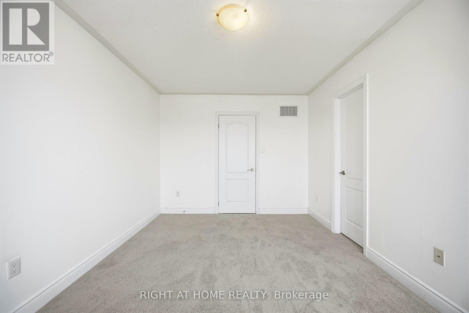 7114 Triumph Lane, Mississauga, Ontario  L5N 0C5 - Photo 28 - W13039906