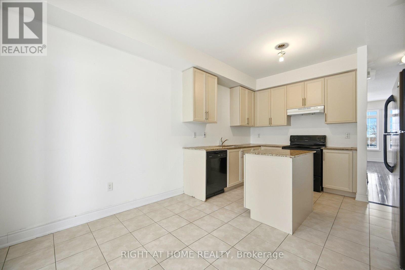 7114 Triumph Lane, Mississauga, Ontario  L5N 0C5 - Photo 13 - W13039906