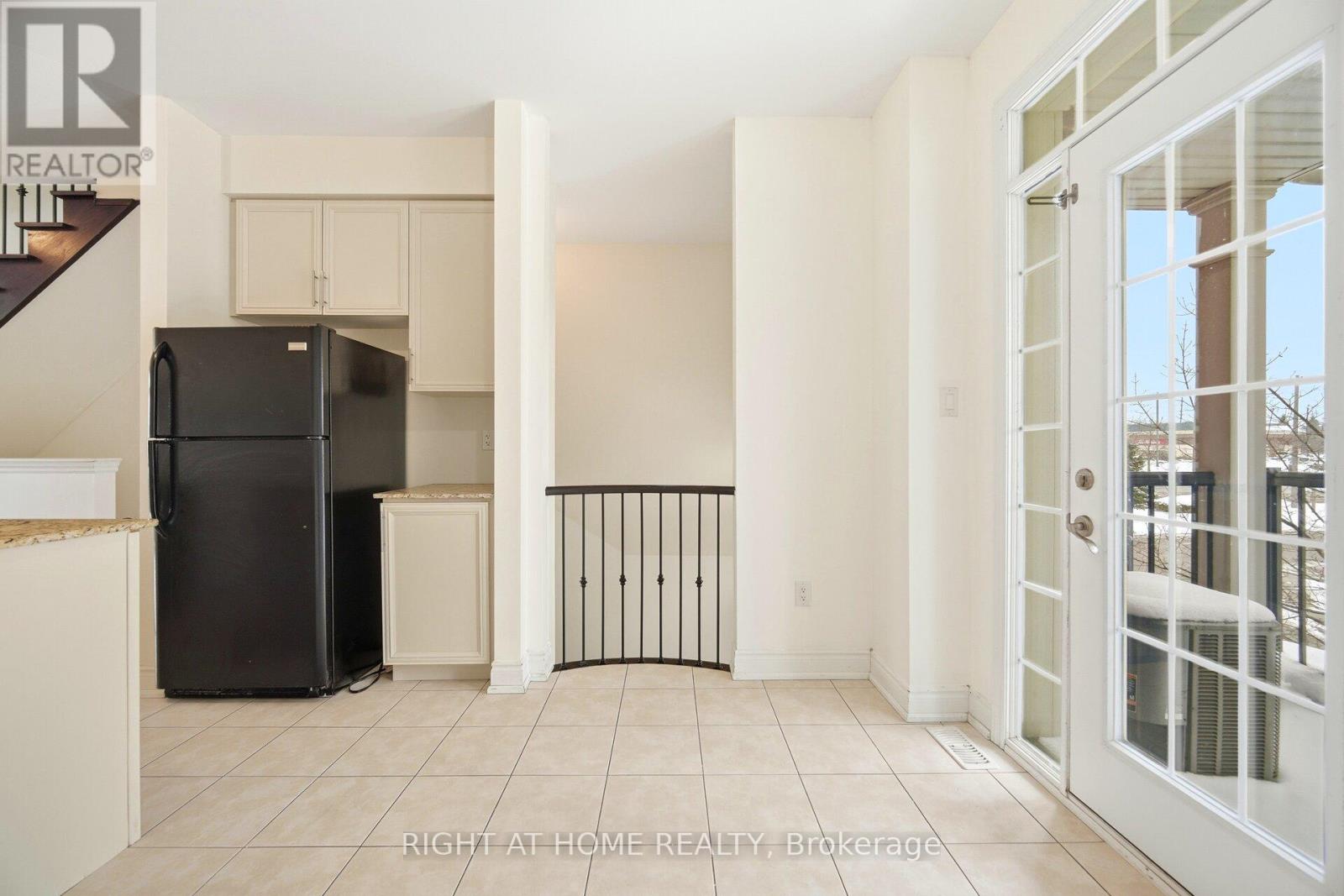 7114 Triumph Lane, Mississauga, Ontario  L5N 0C5 - Photo 12 - W13039906