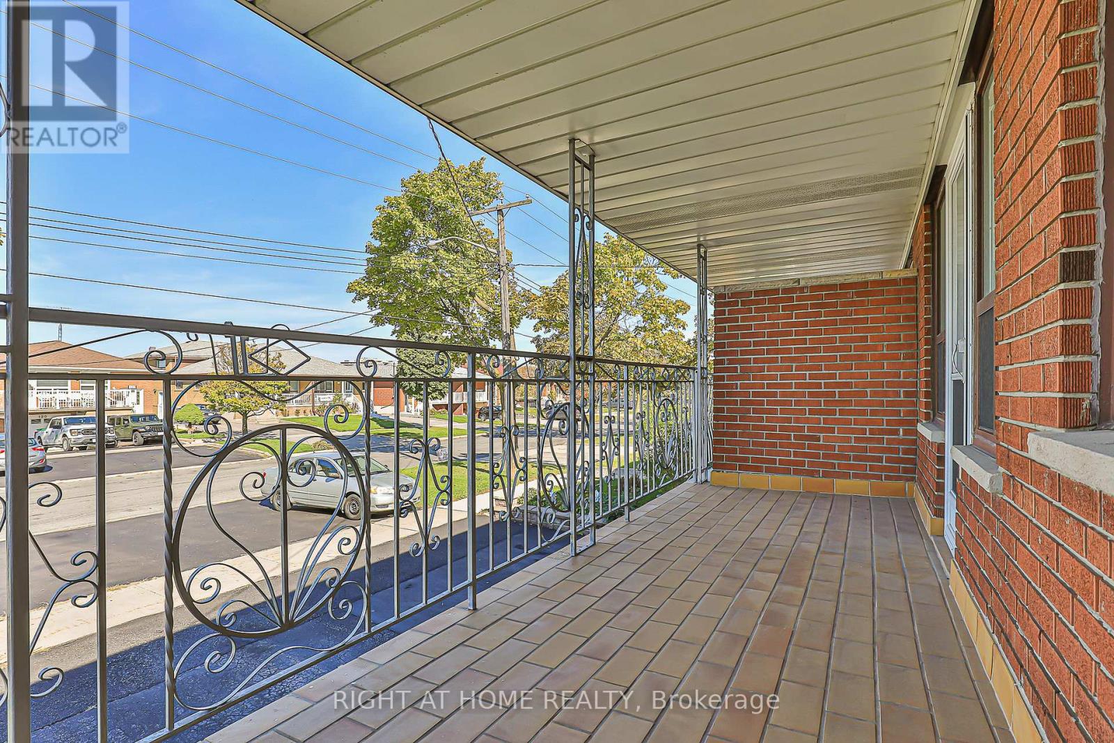 125 Shoreham Drive, Toronto, Ontario  M3N 1S8 - Photo 3 - W13060734