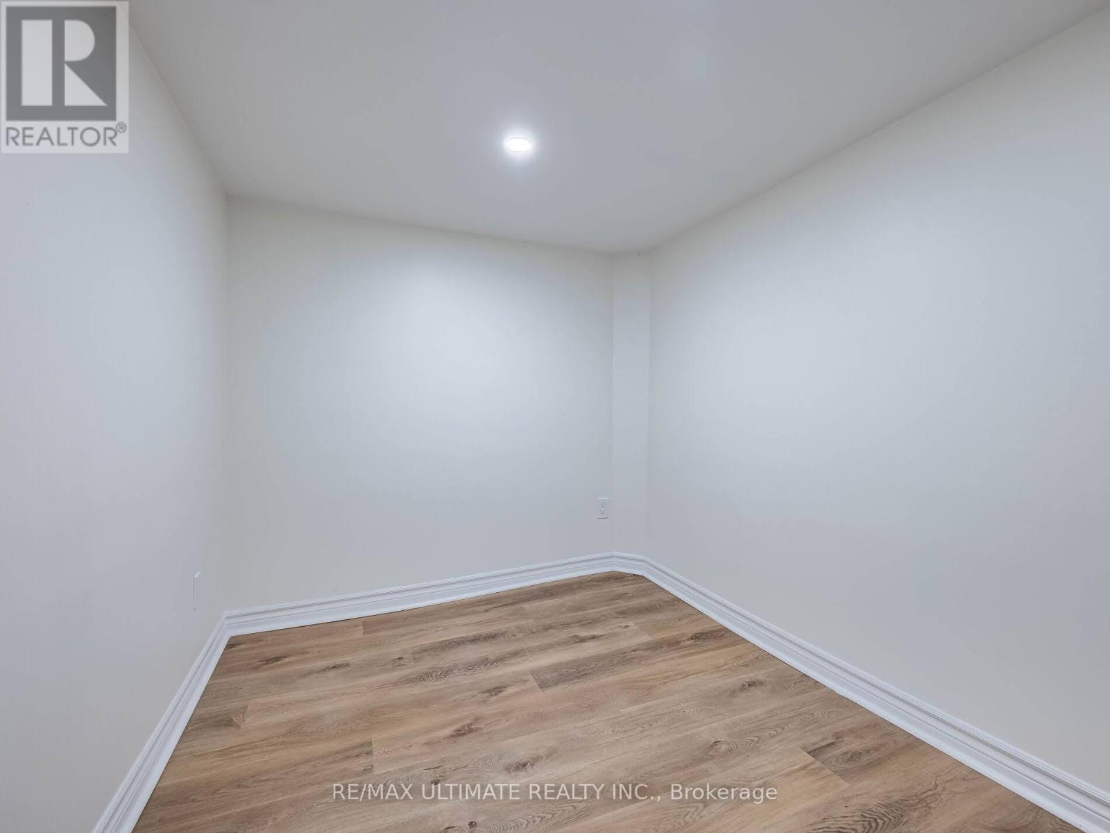 918 Ossington Avenue, Toronto, Ontario  M6G 3V1 - Photo 38 - W12853176