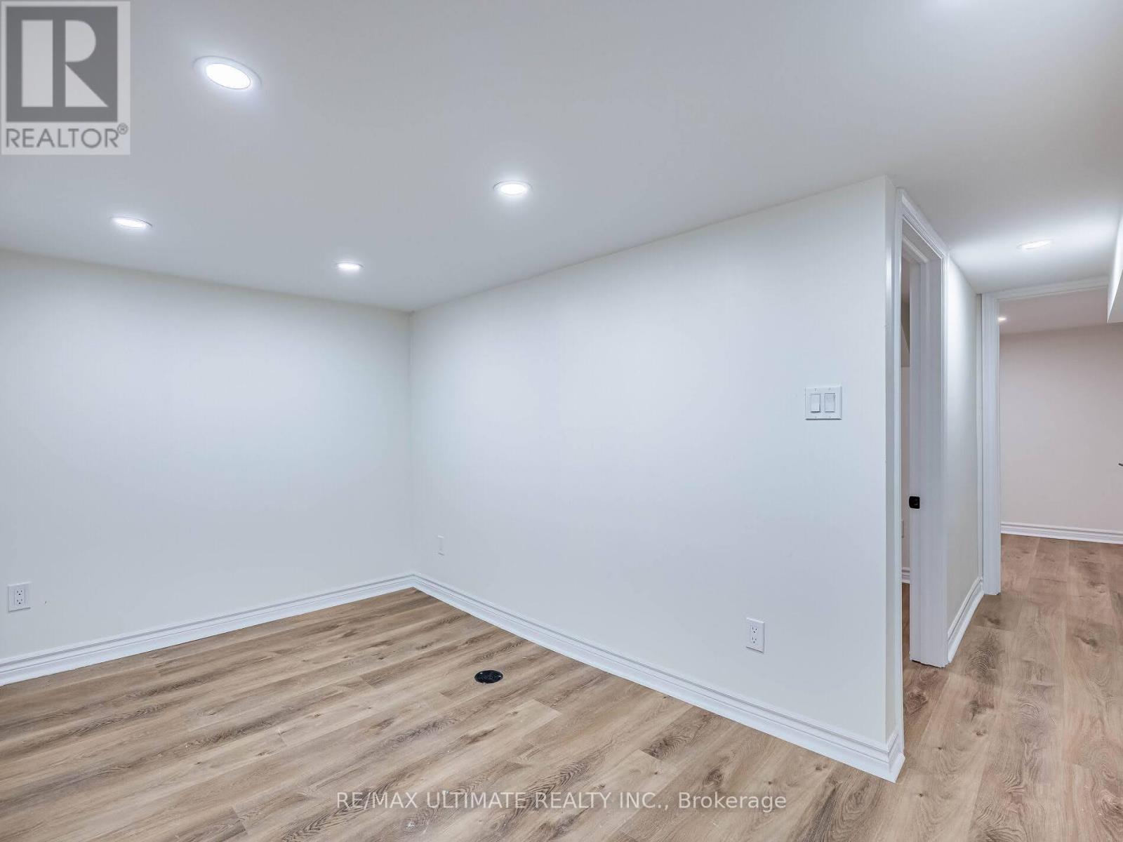918 Ossington Avenue, Toronto, Ontario  M6G 3V1 - Photo 29 - W12853176