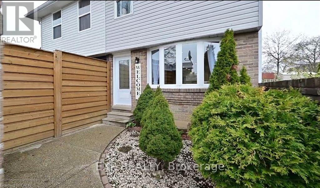 150 Overlea Drive, Kitchener, Ontario  N2M 1T3 - Photo 2 - X13065210